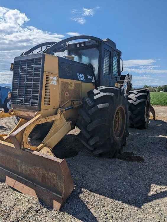 CAT 525C Skidder